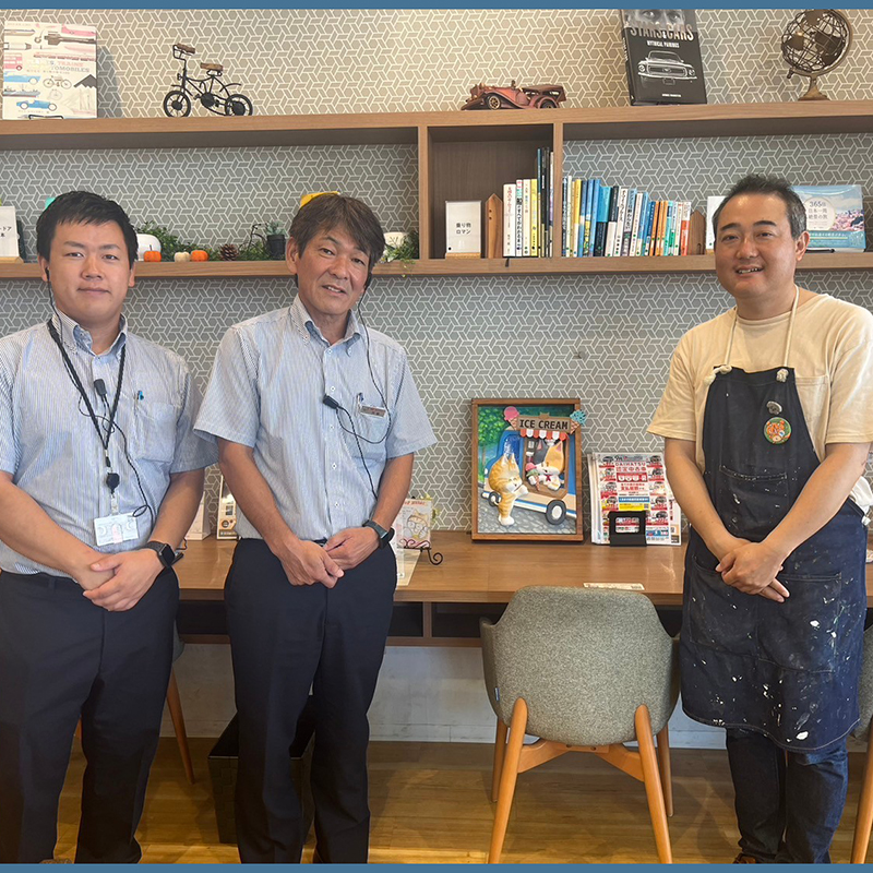 レンタルアート事例_岡山ダイハツ_倉敷中島店_アーティスト・下村良作